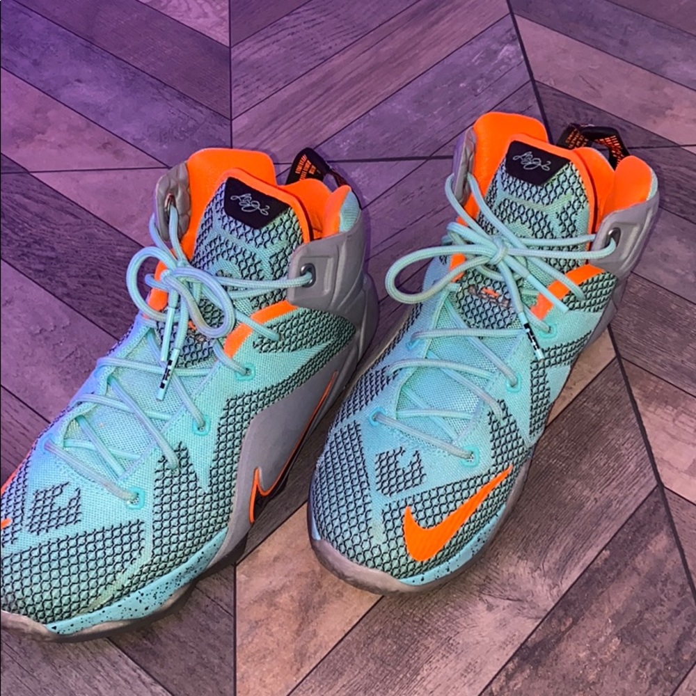 women’s nike basketball shoes